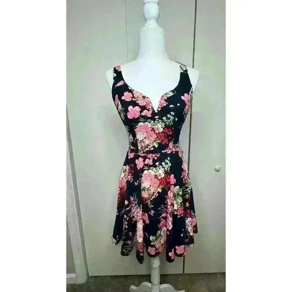 B Darline Dress Womens  Sz 1/2 NWT Navy Fit Flare Floral Sleeveless Open Back - Picture 1 of 7